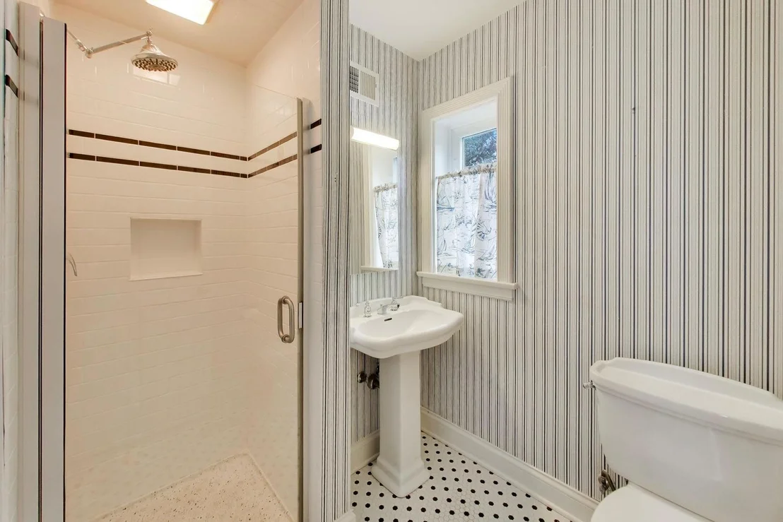 Photo of 917 Romona Road