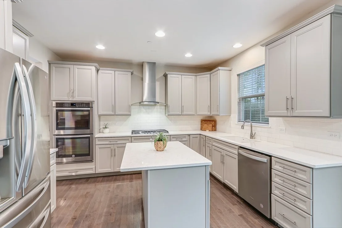 Photo of 1612 Bur Oak Drive