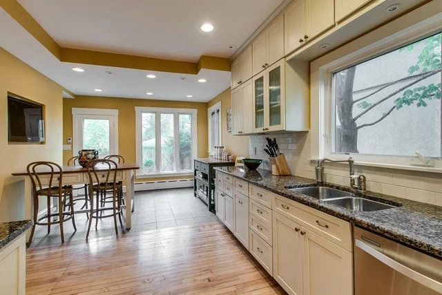 Photo of 2505 PARK Place