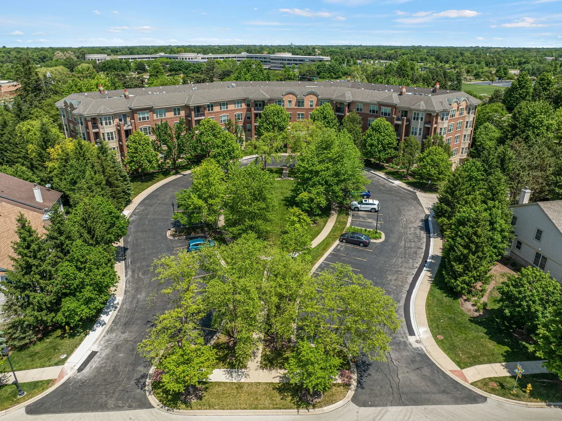 Photo of Unit 309 at 2700 Summit Drive
