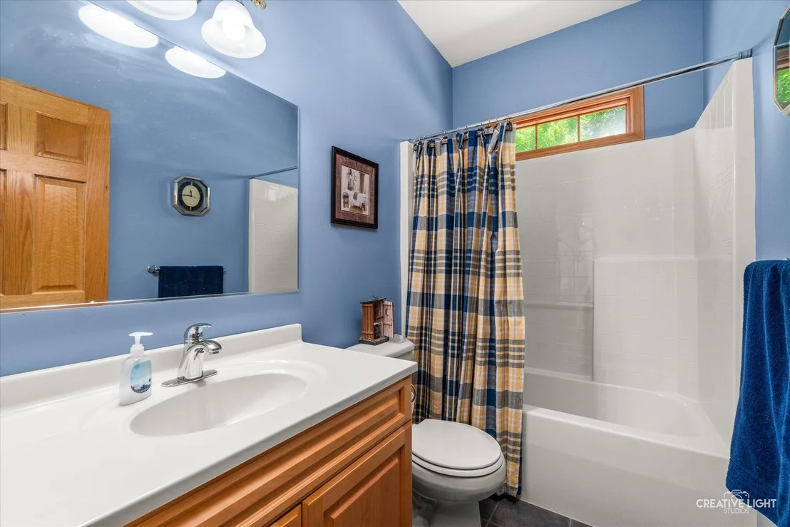 Photo of 16073 Burr Oak Road