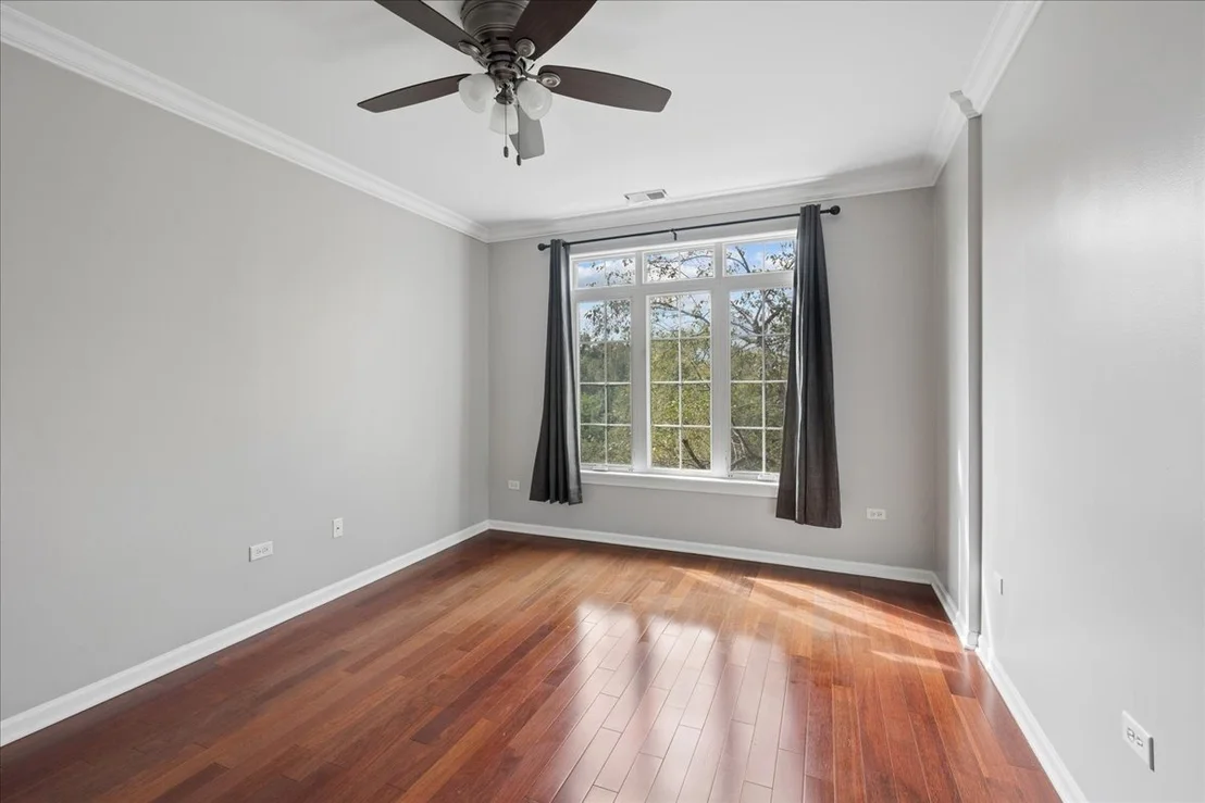 Photo of Unit 207 at 660 McHENRY Road