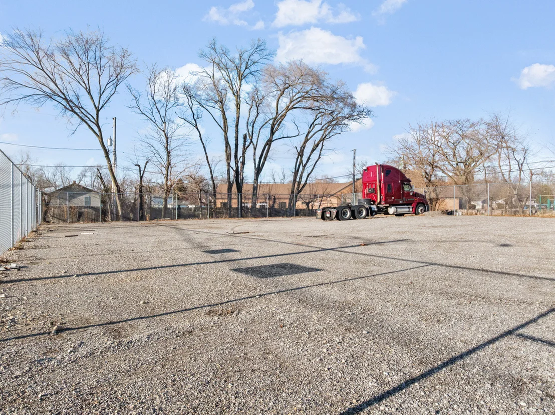 Photo of 2427 Plainfield Road