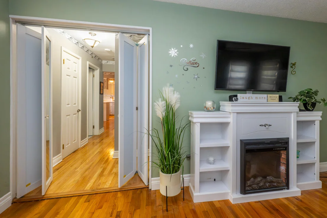 Photo of 2110 Commonwealth Road