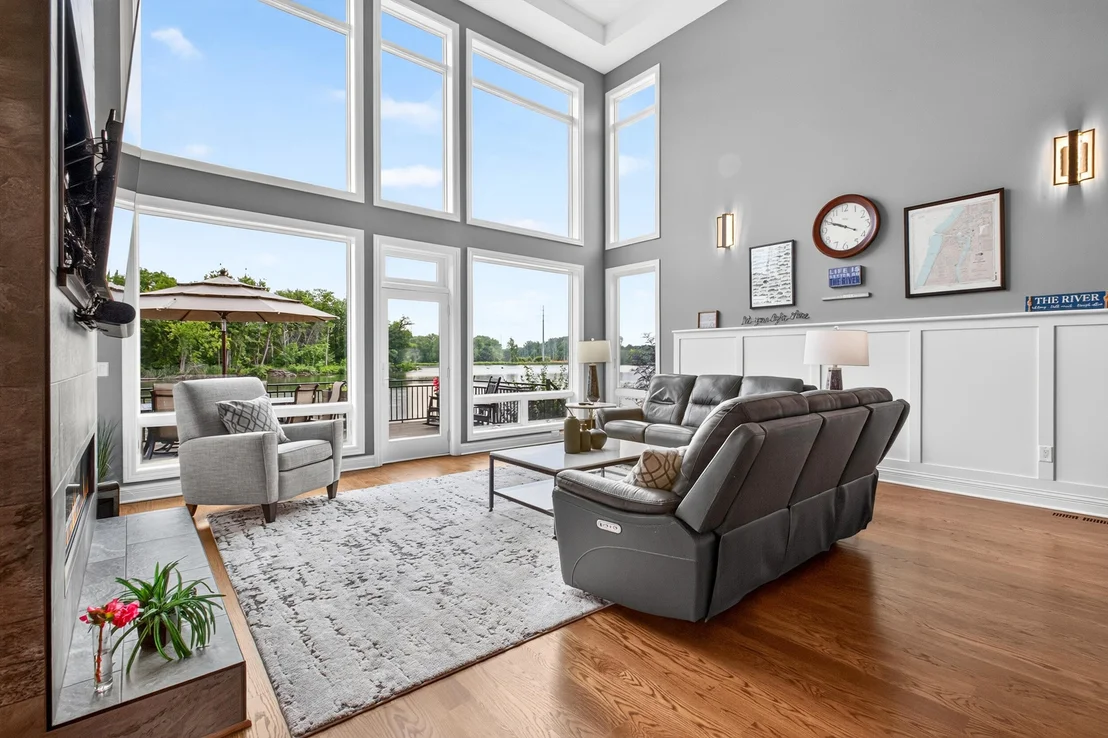 Photo of 2545 Bay Pointe Drive