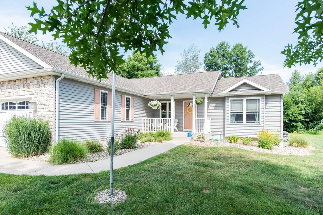 Photo of 3578 Martin Path