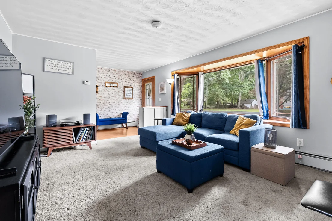 Photo of 8237 Lovers Lane