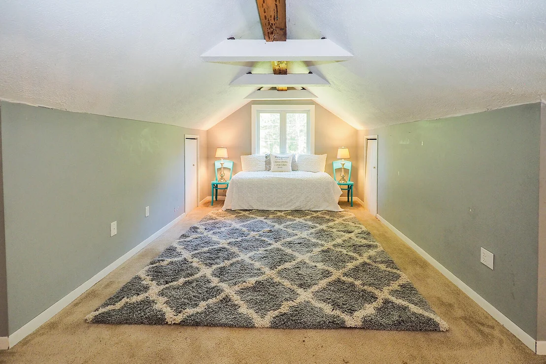 Photo of 557 W James Street
