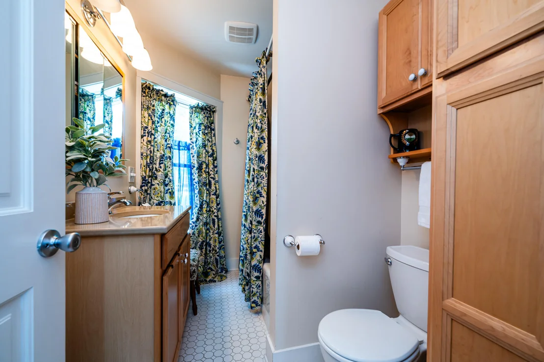 Photo of 413 W Front Street