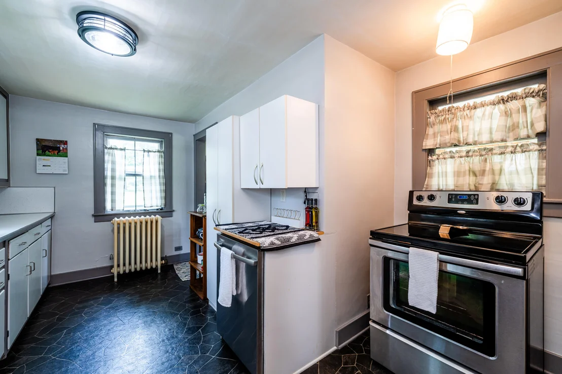 Photo of 413 W Front Street