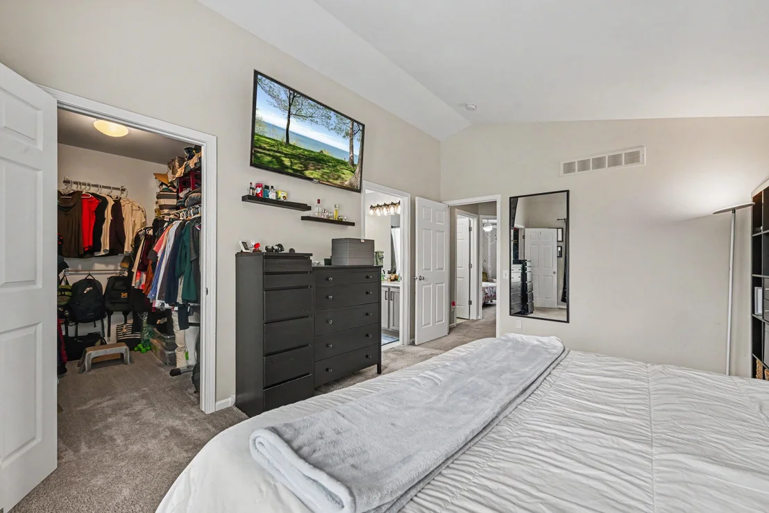 Photo of 6059 Mapleview Lane