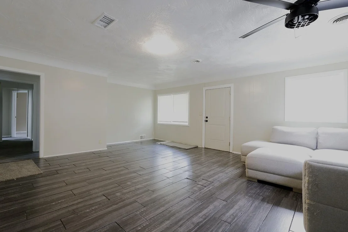 Photo of 890 Dons Drive