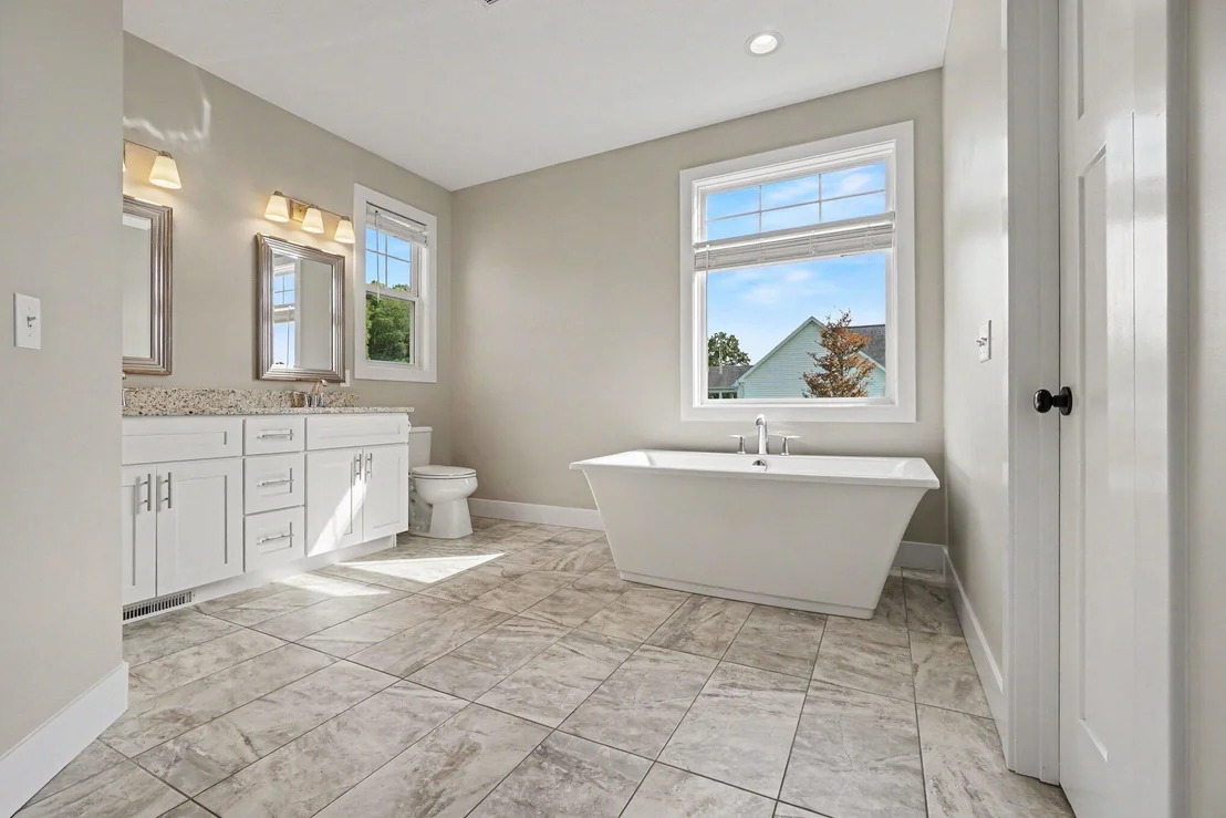 Photo of 42963 Mitchell Street