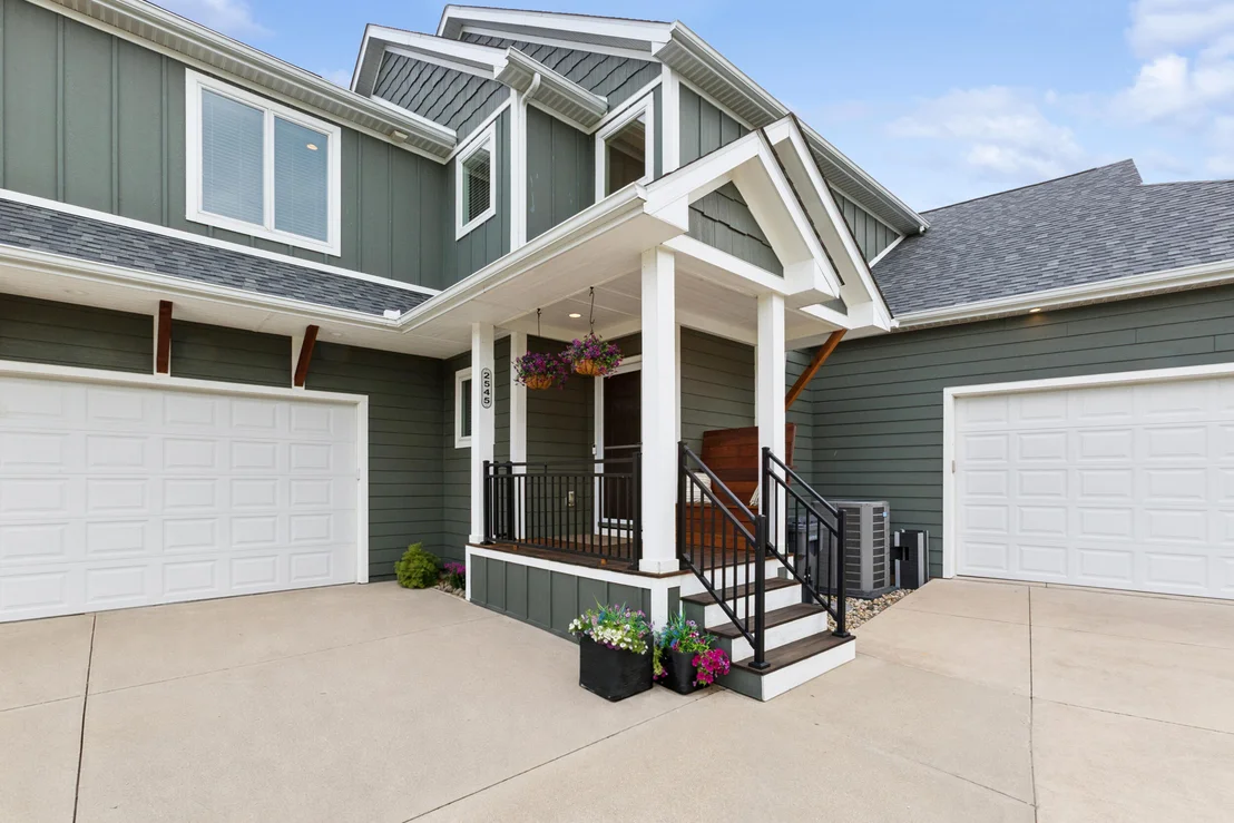 Photo of 2545 Bay Pointe Drive