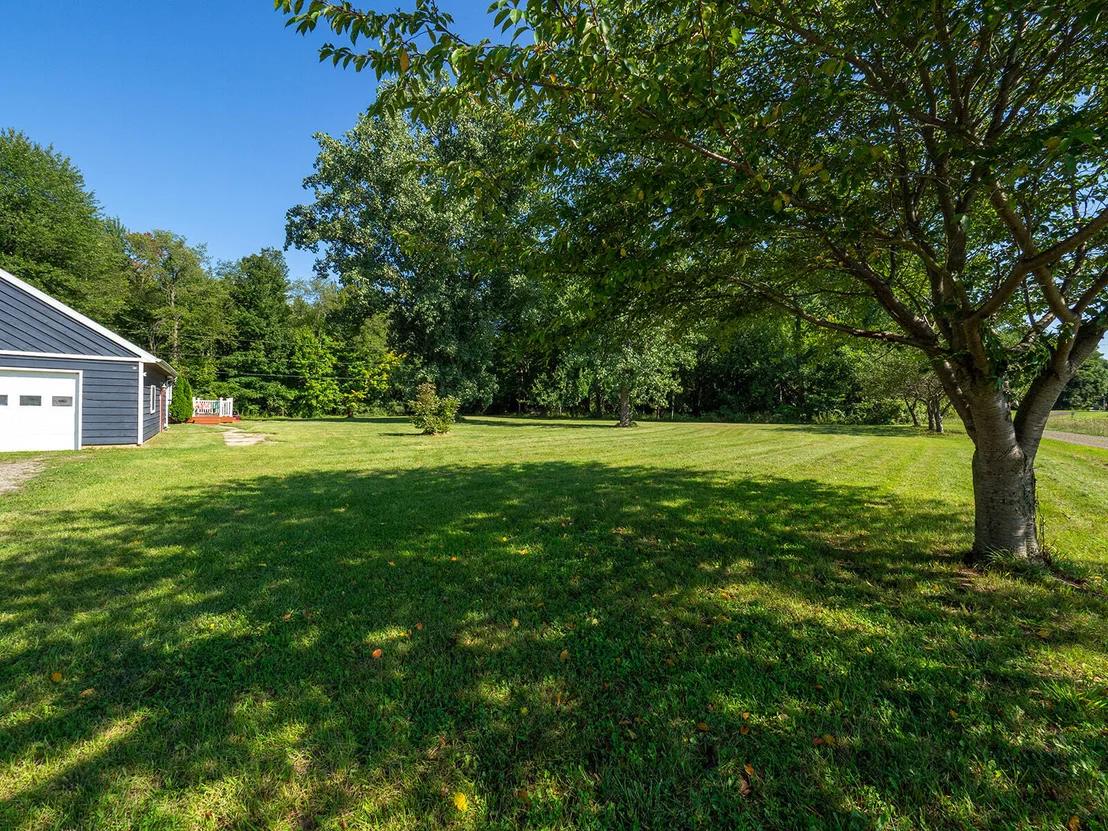 Photo of 557 W James Street
