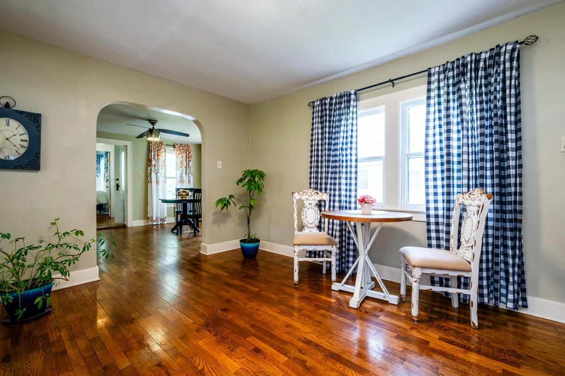 Photo of 413 W Front Street