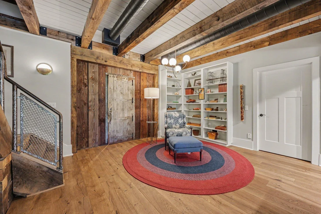 Photo of 1155 W Huron River Drive