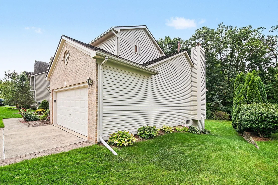 Photo of 5931 Cedar Ridge Drive
