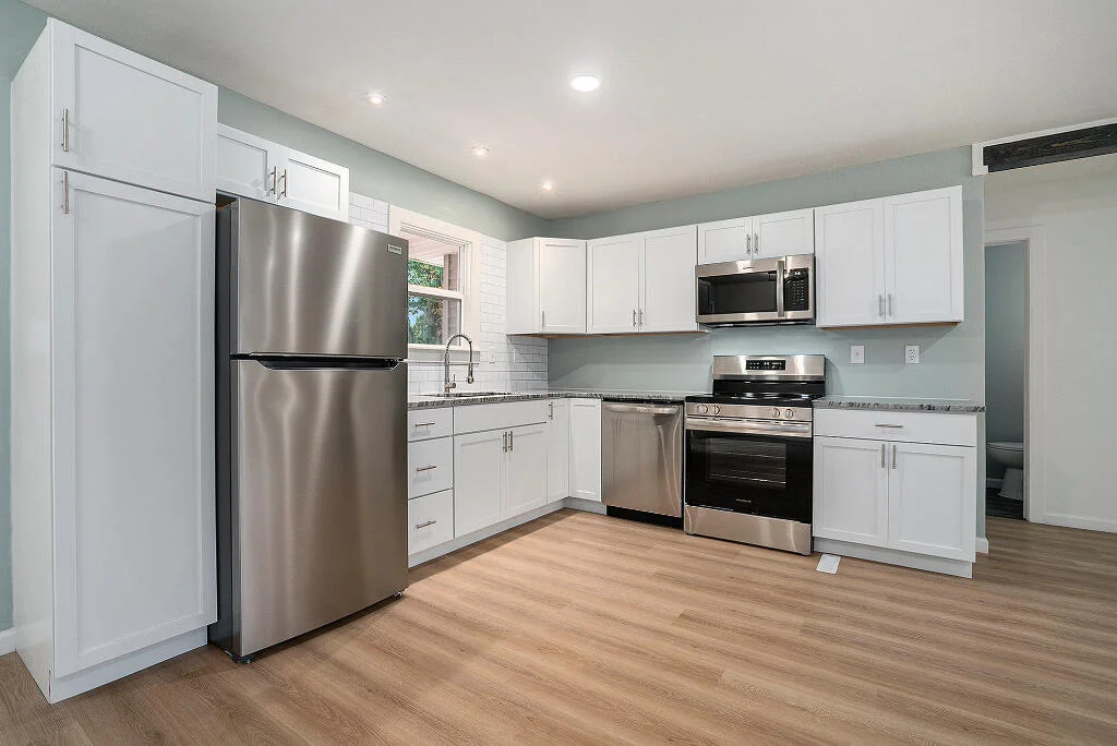 Photo of 14061 Riverside Drive