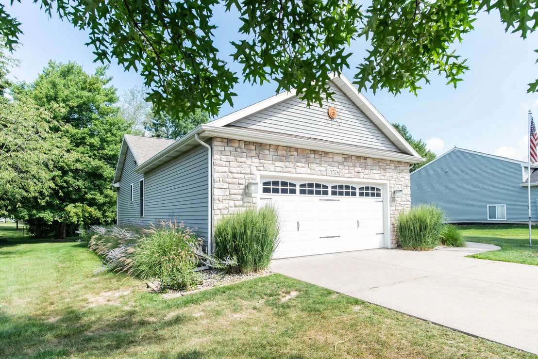 Photo of 3578 Martin Path