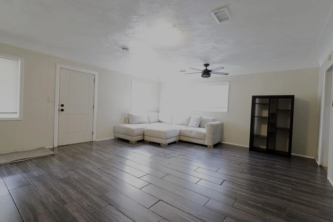 Photo of 890 Dons Drive