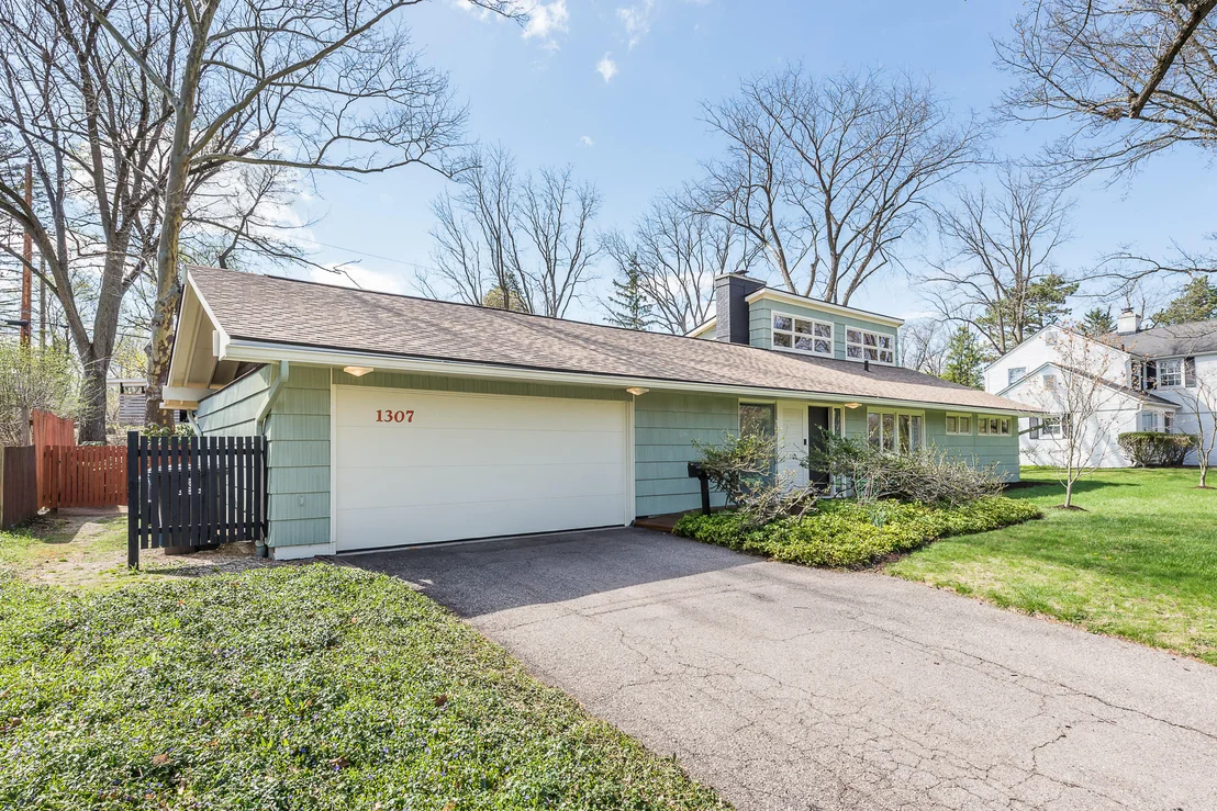 Photo of 1307 Beechwood Drive
