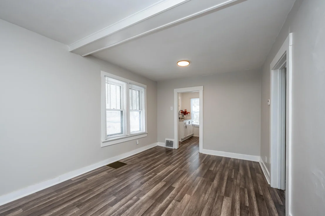 Photo of 1216 Broadway