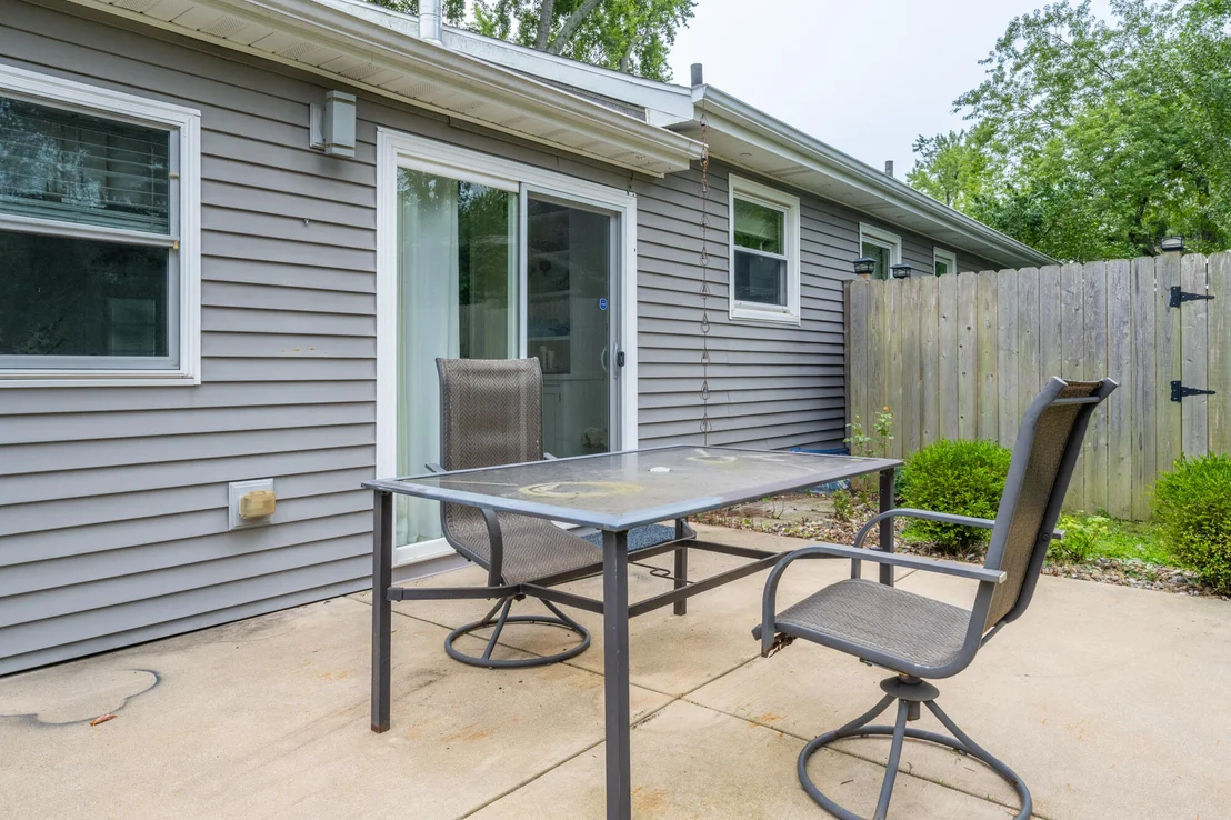 Photo of 2110 Commonwealth Road