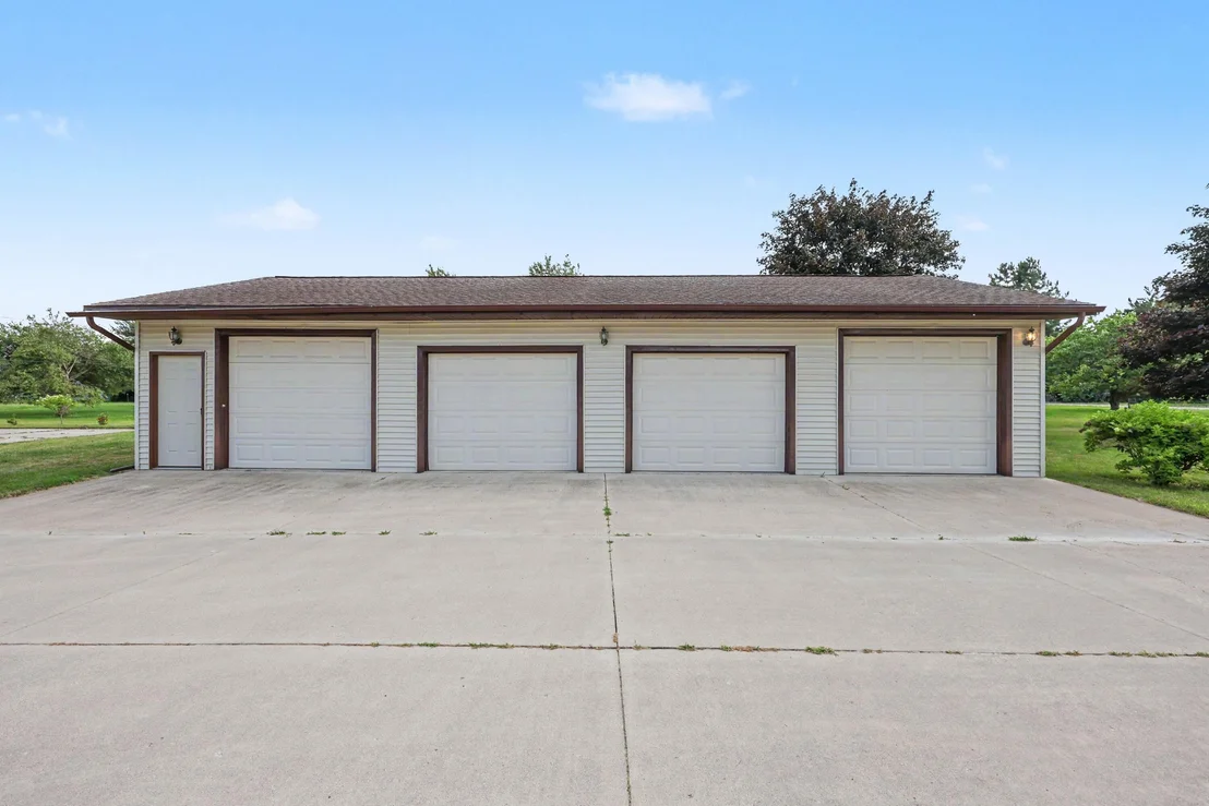 Photo of 7373 Dell Road
