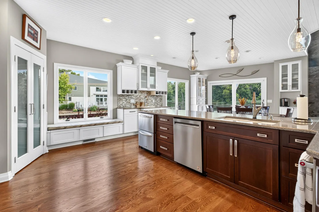 Photo of 2545 Bay Pointe Drive