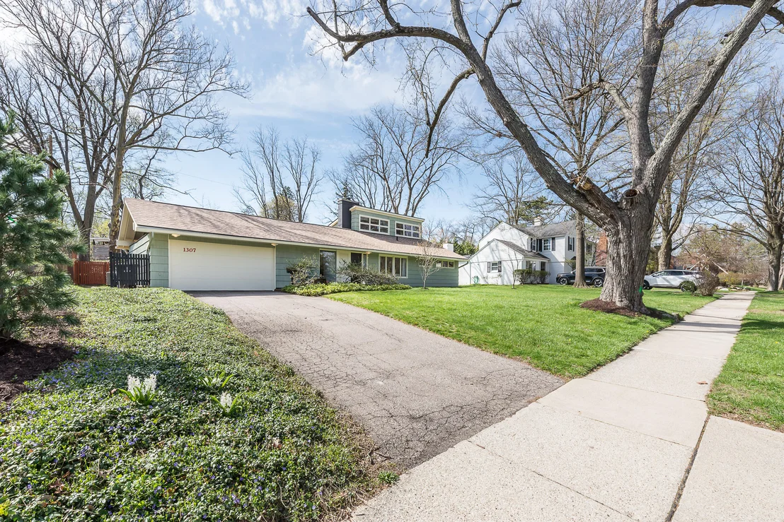 Photo of 1307 Beechwood Drive