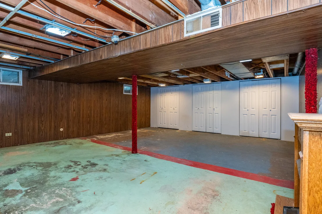 Photo of 2110 Commonwealth Road