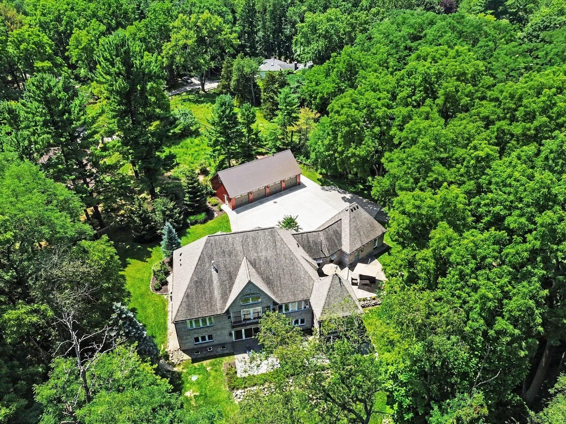 Photo of 1155 W Huron River Drive