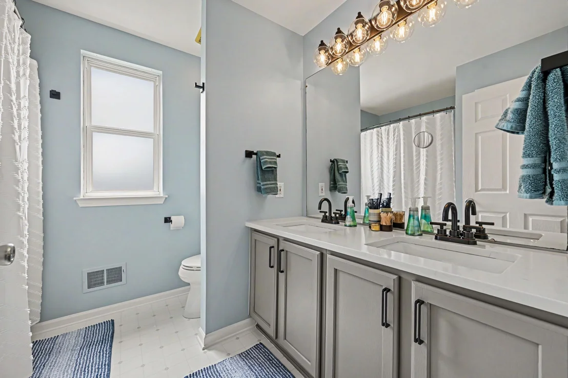 Photo of 6059 Mapleview Lane