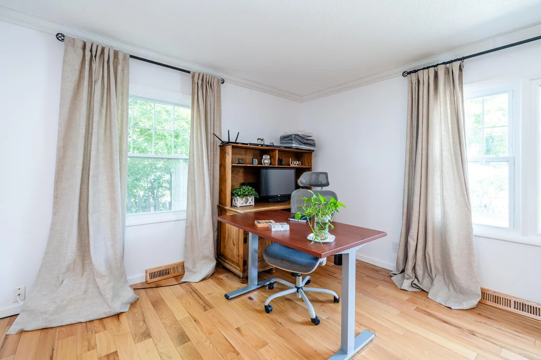 Photo of 547 Archer Avenue