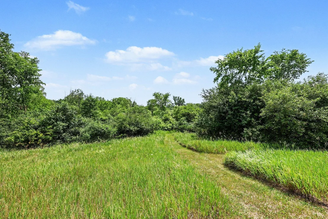 Photo of 4650 Warren Road