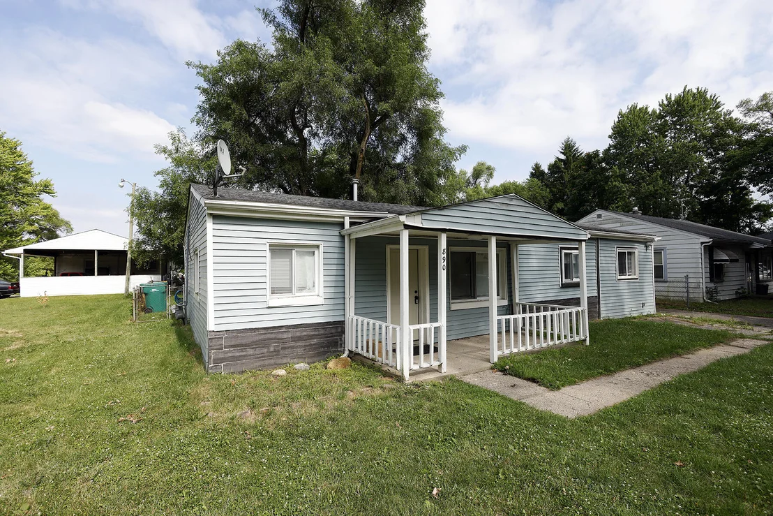 Photo of 890 Dons Drive