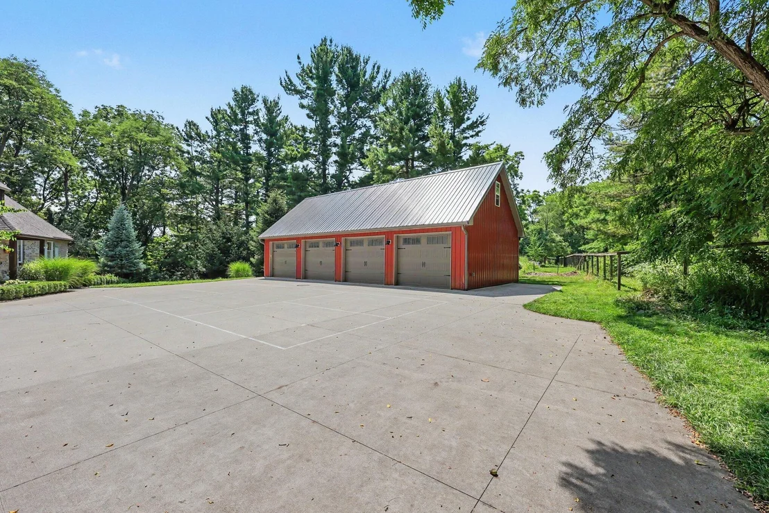 Photo of 1155 W Huron River Drive