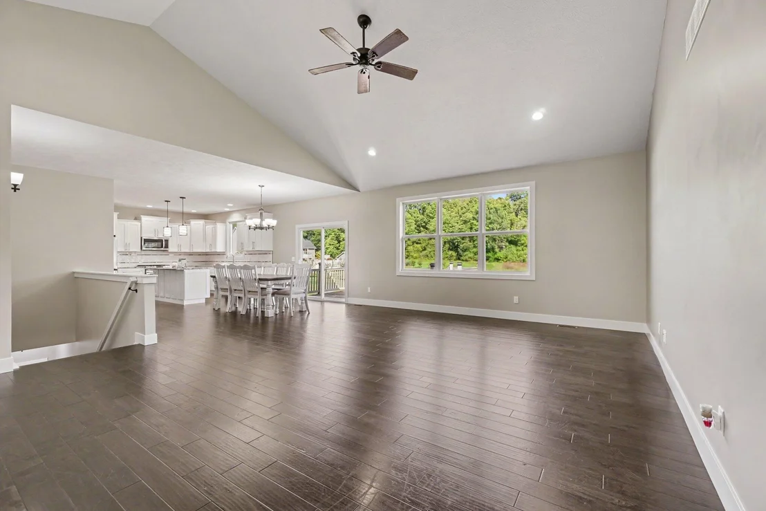 Photo of 42963 Mitchell Street
