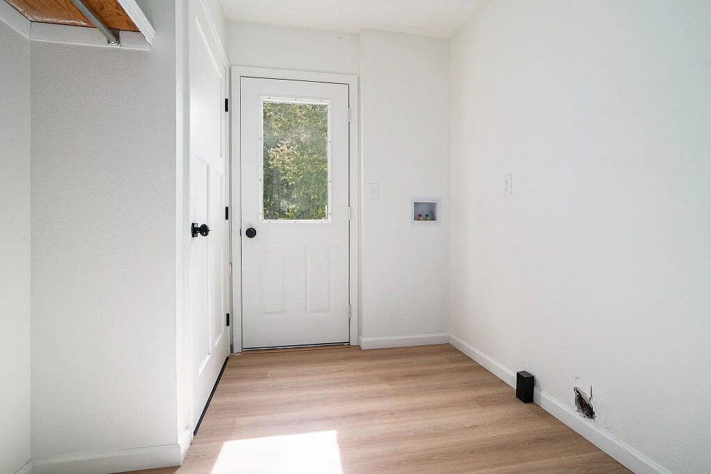 Photo of 14061 Riverside Drive