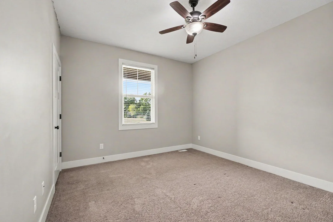 Photo of 42963 Mitchell Street