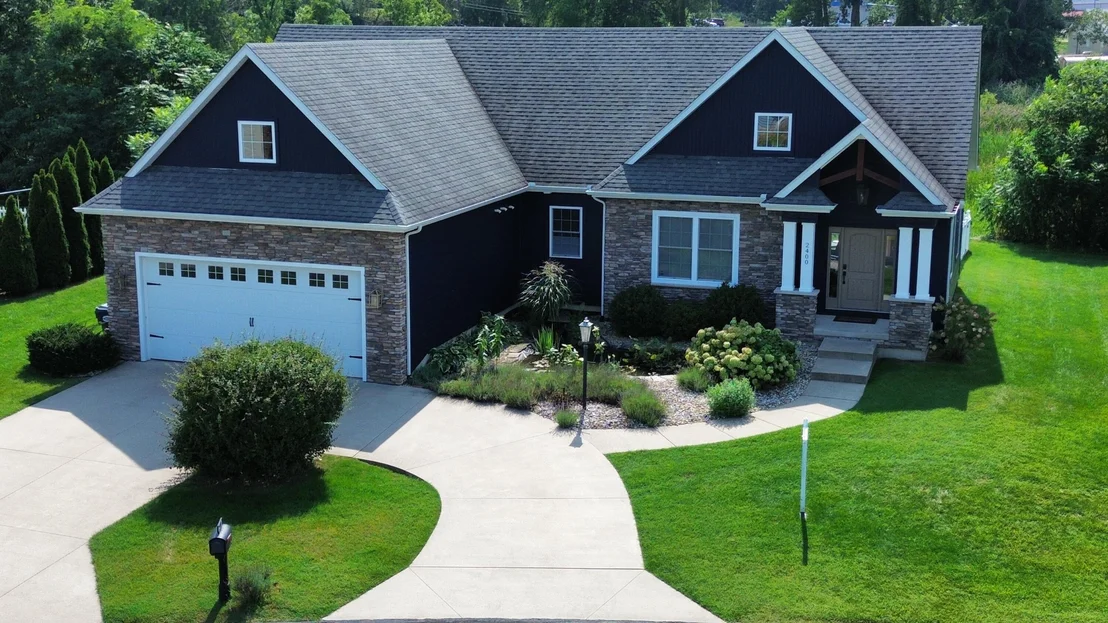 Photo of 2400 Bay Pointe Drive