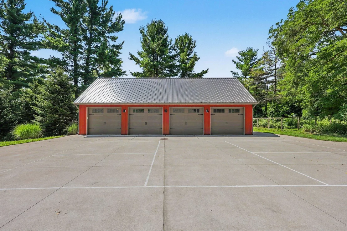 Photo of 1155 W Huron River Drive