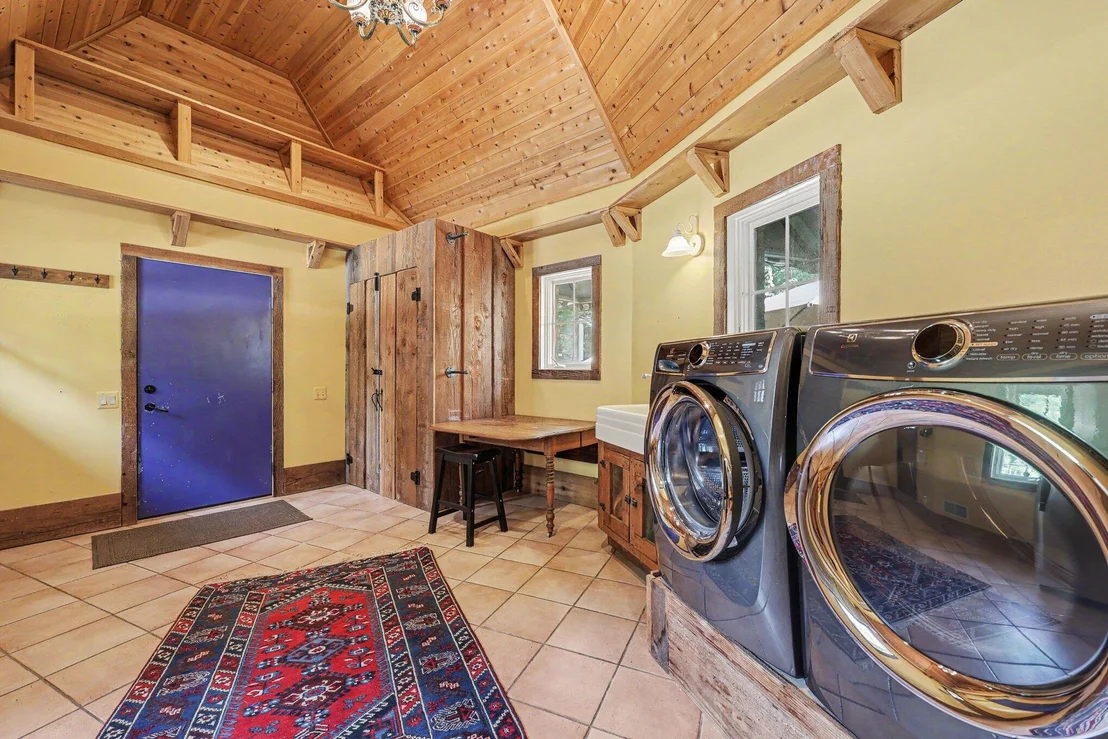 Photo of 1155 W Huron River Drive