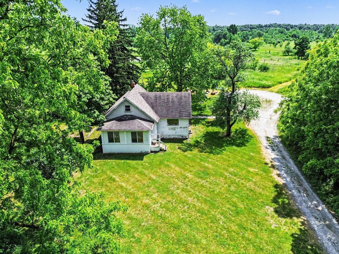 Photo of 4650 Warren Road
