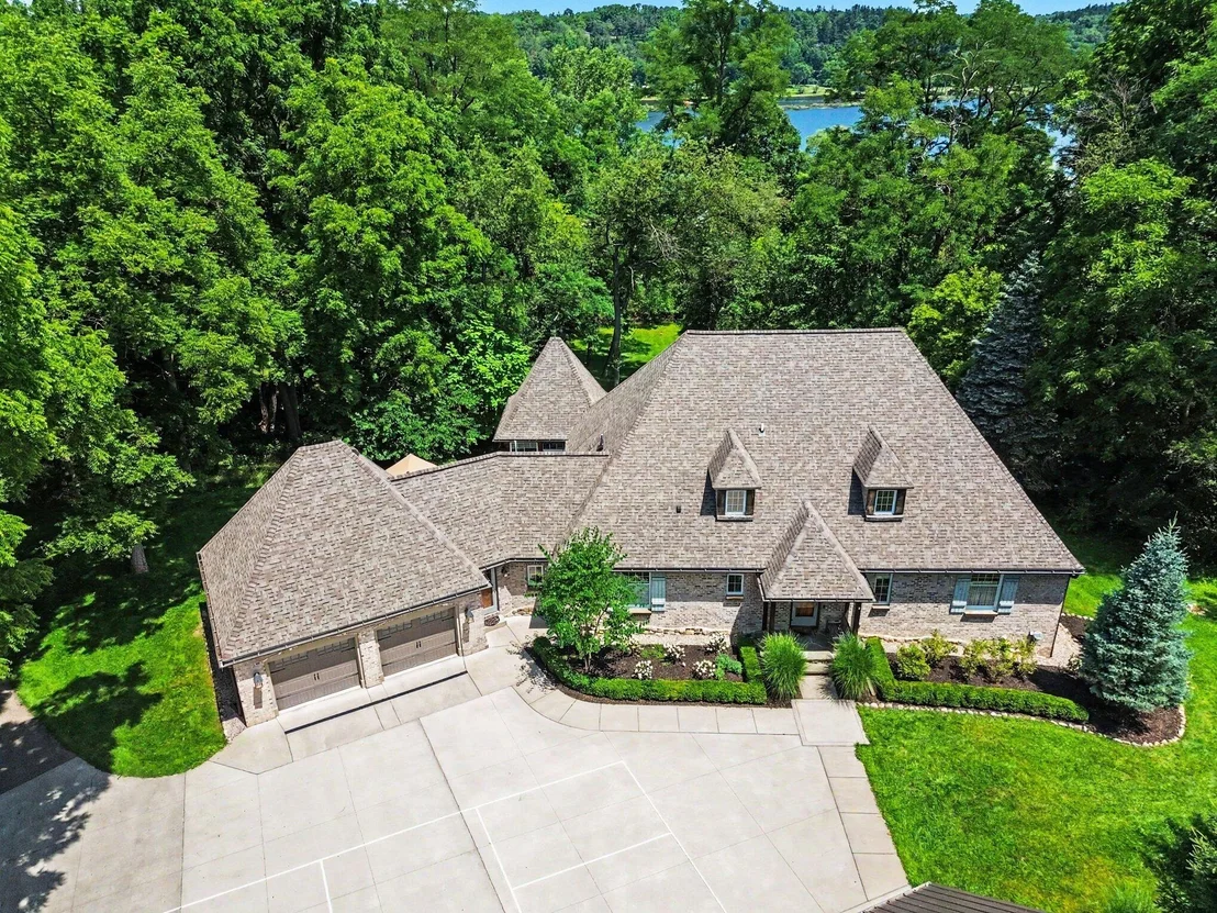 Photo of 1155 W Huron River Drive