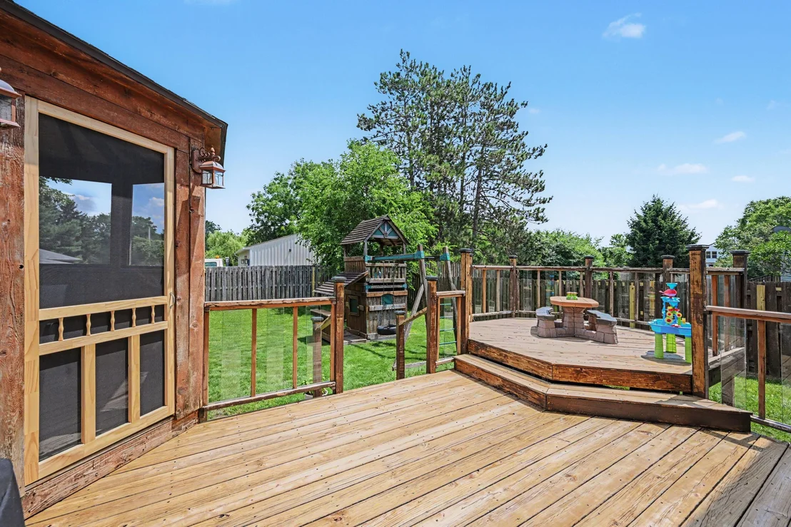 Photo of 6059 Mapleview Lane