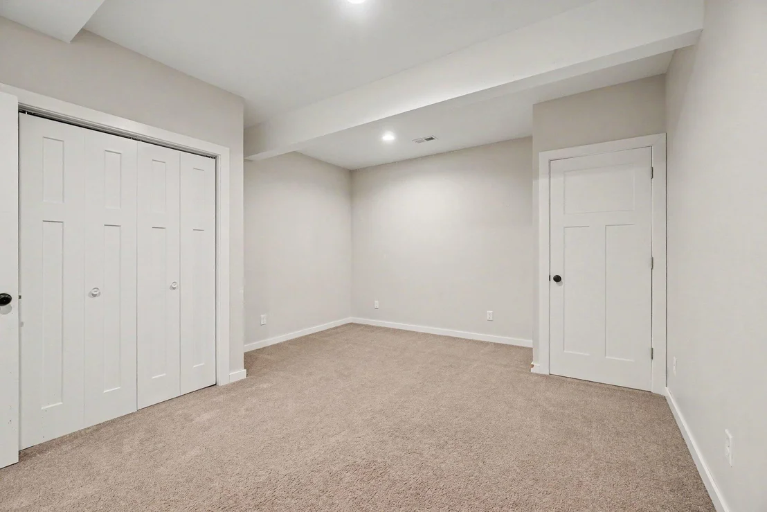 Photo of 42963 Mitchell Street