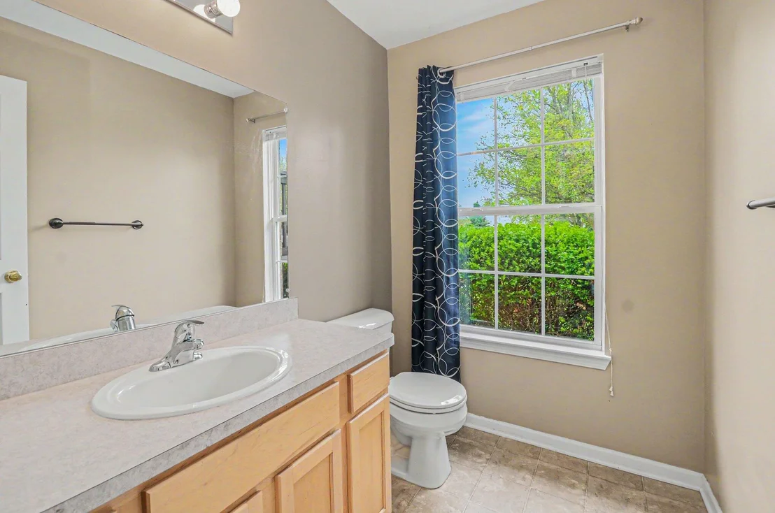 Photo of 6883 Maplelawn Drive