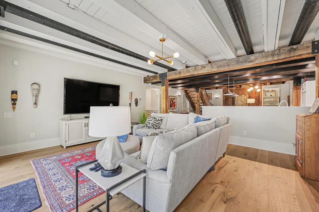 Photo of 1155 W Huron River Drive